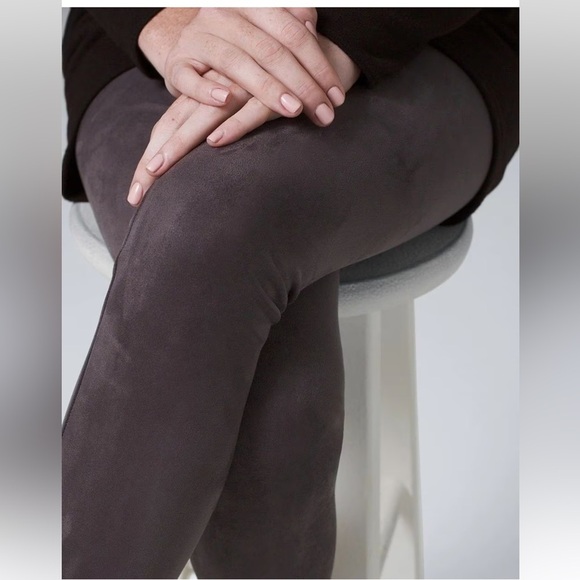 WHBM Ult Faux-Suede Runway Leggings NWT Women’s Size 12 Stormy Gray - Picture 4 of 15